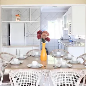 https://condominio-solar-das-bromelias-apartamento-3-dormitorios.santa-catarina-brasil.com
